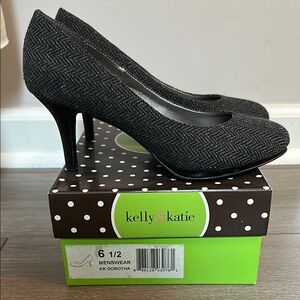 Kelly & Katie Pumps